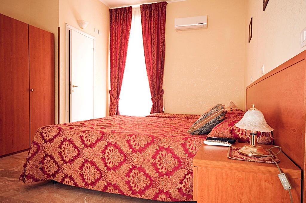 Double Room,47409508:JPEG